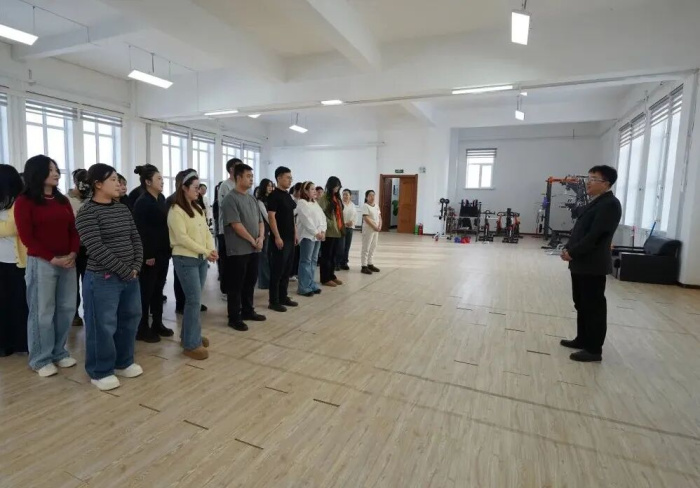 �Ļ���ƷحԾ��������³� ���ľ�����ǰ��